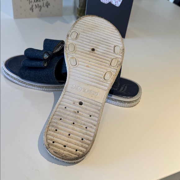 Juicy Couture Ladies Navy Bow Slide Sandals - Picture 7 of 9